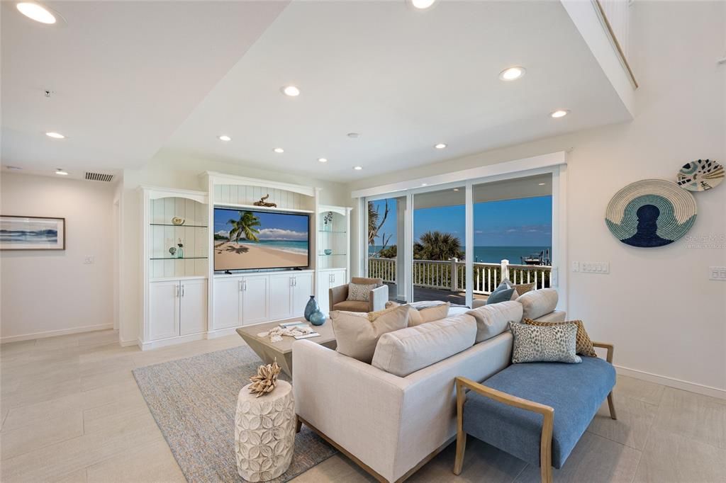 For Sale: $5,600,000 (3 beds, 3 baths, 2714 Square Feet)