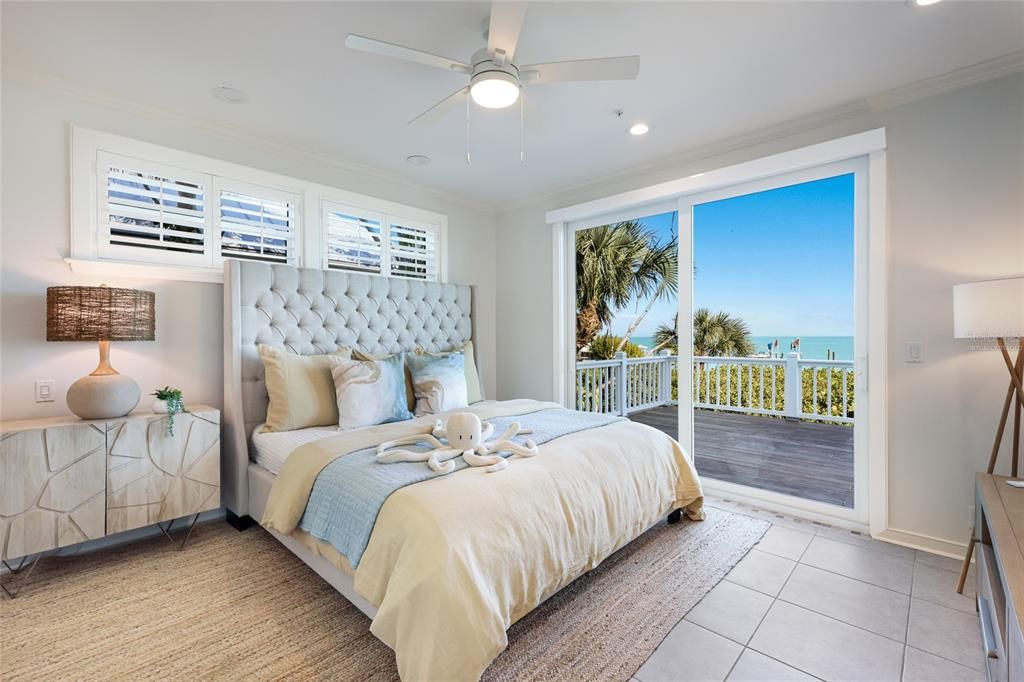 For Sale: $5,600,000 (3 beds, 3 baths, 2714 Square Feet)