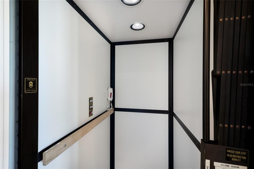 For Sale: $5,600,000 (3 beds, 3 baths, 2714 Square Feet)