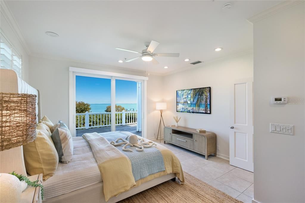For Sale: $5,600,000 (3 beds, 3 baths, 2714 Square Feet)