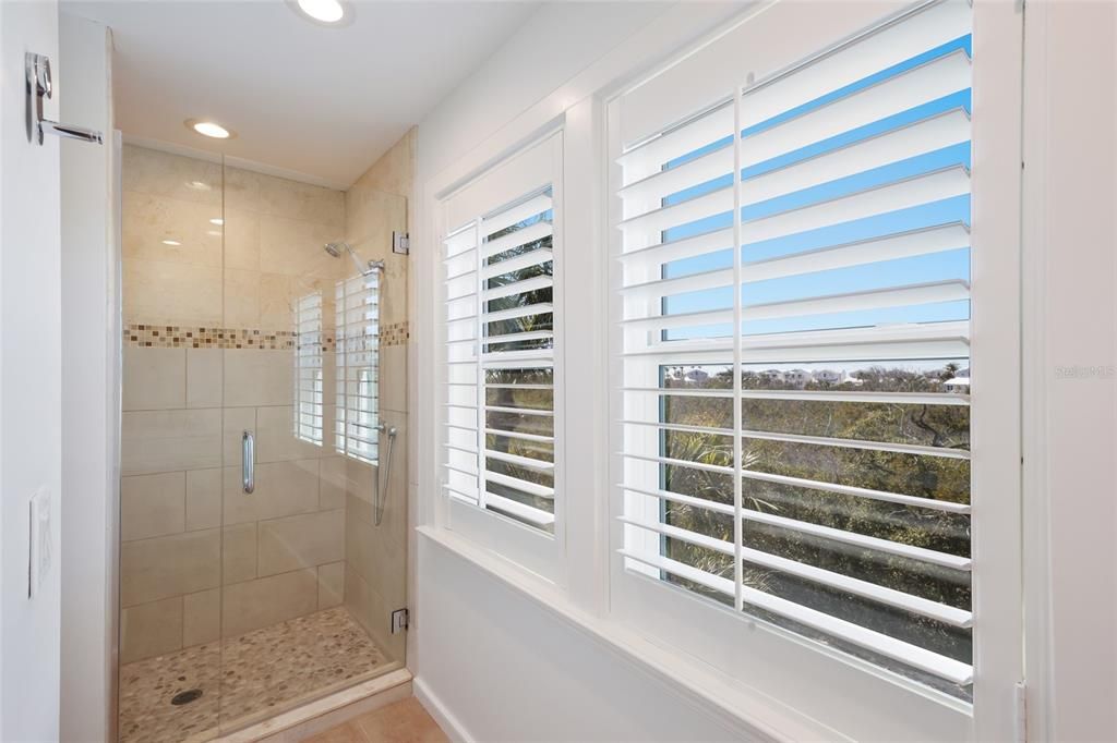 For Sale: $5,600,000 (3 beds, 3 baths, 2714 Square Feet)