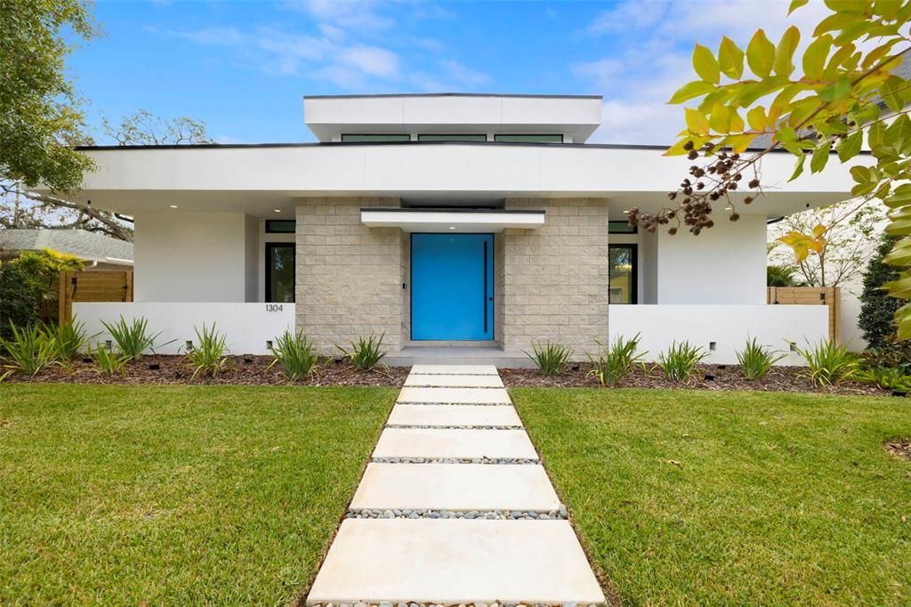 En Venta: $1,595,000 (3 camas, 2 baños, 2400 Pies cuadrados)
