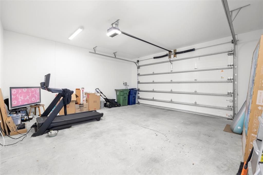 En Venta: $1,595,000 (3 camas, 2 baños, 2400 Pies cuadrados)