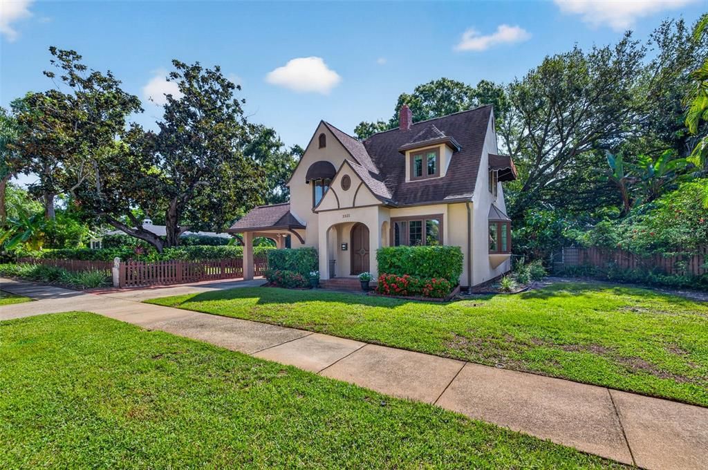 En Venta: $1,250,000 (2 camas, 2 baños, 1480 Pies cuadrados)