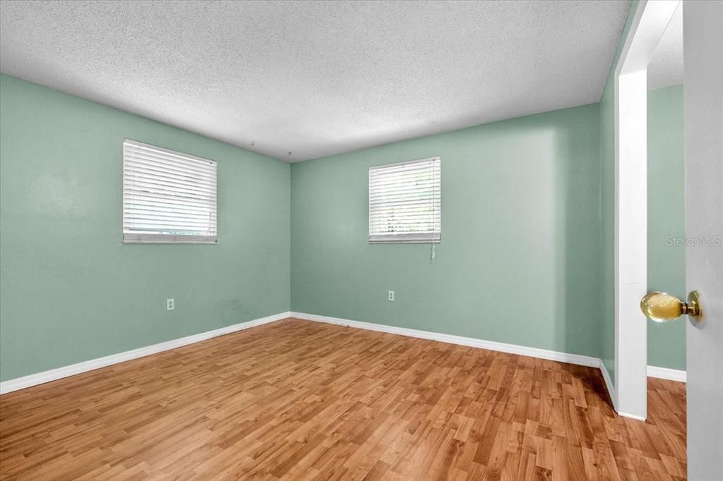 For Sale: $225,000 (3 beds, 2 baths, 1794 Square Feet)