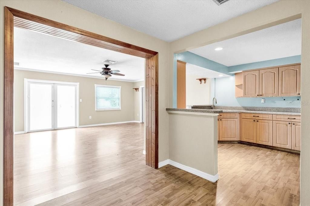 For Sale: $225,000 (3 beds, 2 baths, 1794 Square Feet)