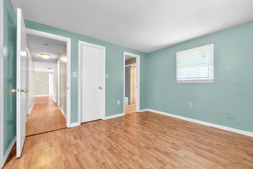 For Sale: $225,000 (3 beds, 2 baths, 1794 Square Feet)