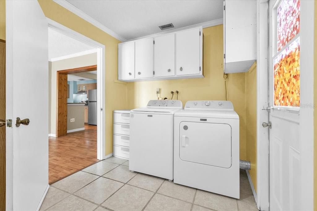 For Sale: $225,000 (3 beds, 2 baths, 1794 Square Feet)