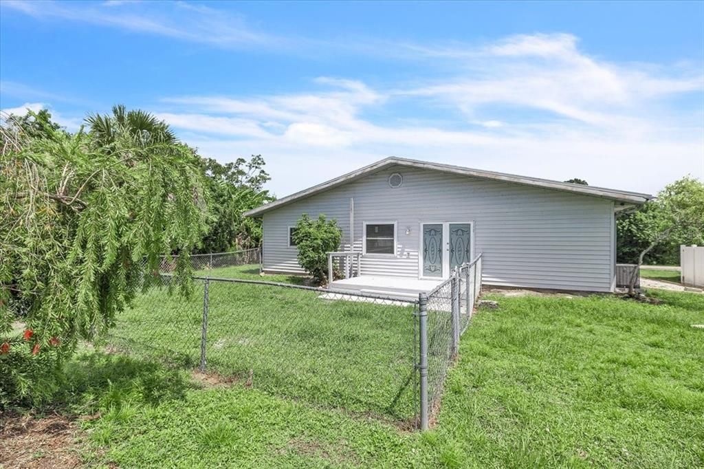For Sale: $225,000 (3 beds, 2 baths, 1794 Square Feet)