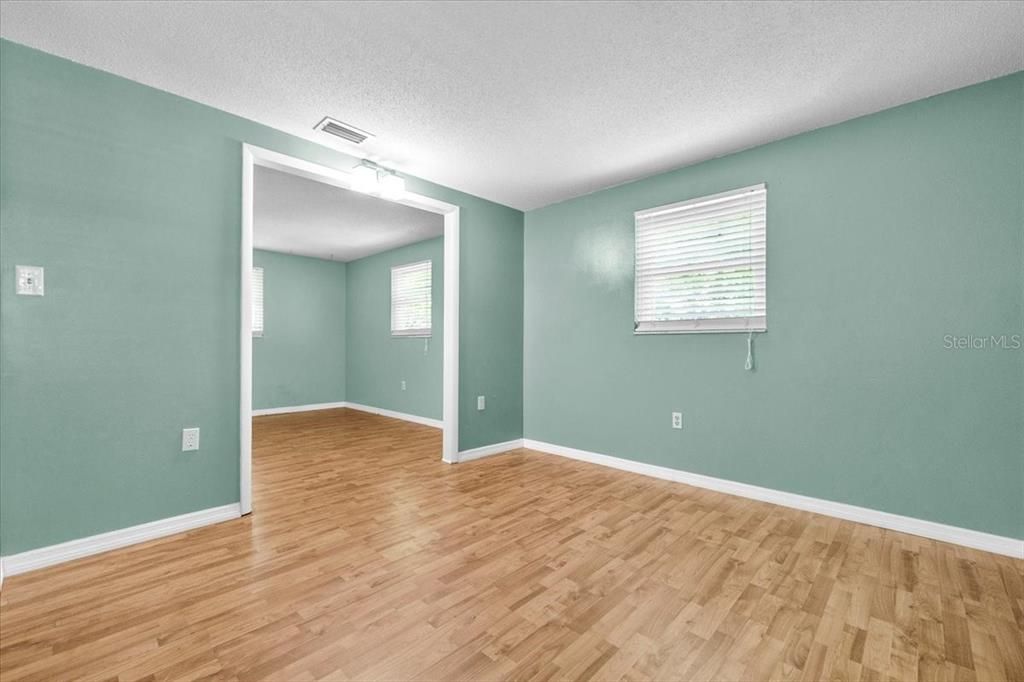 For Sale: $225,000 (3 beds, 2 baths, 1794 Square Feet)