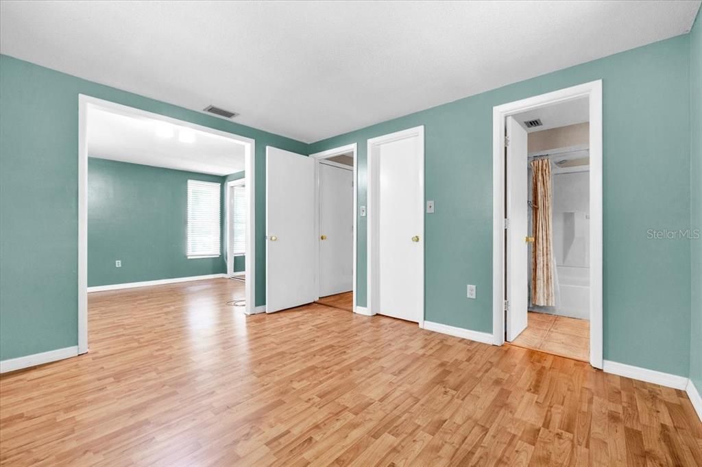 For Sale: $225,000 (3 beds, 2 baths, 1794 Square Feet)