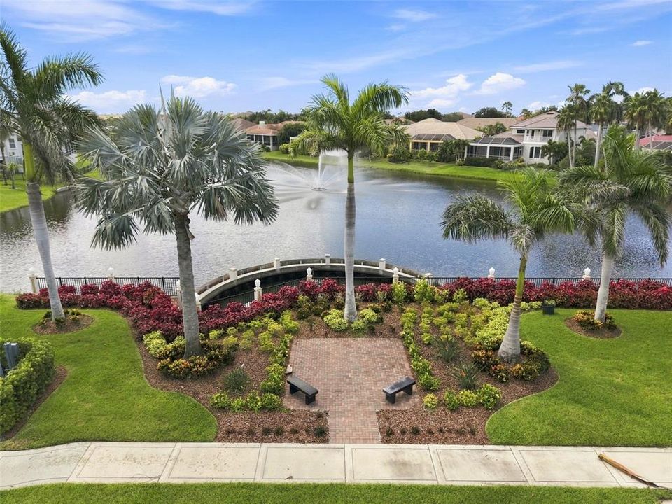 待售: $725,000 (0.25 acres)