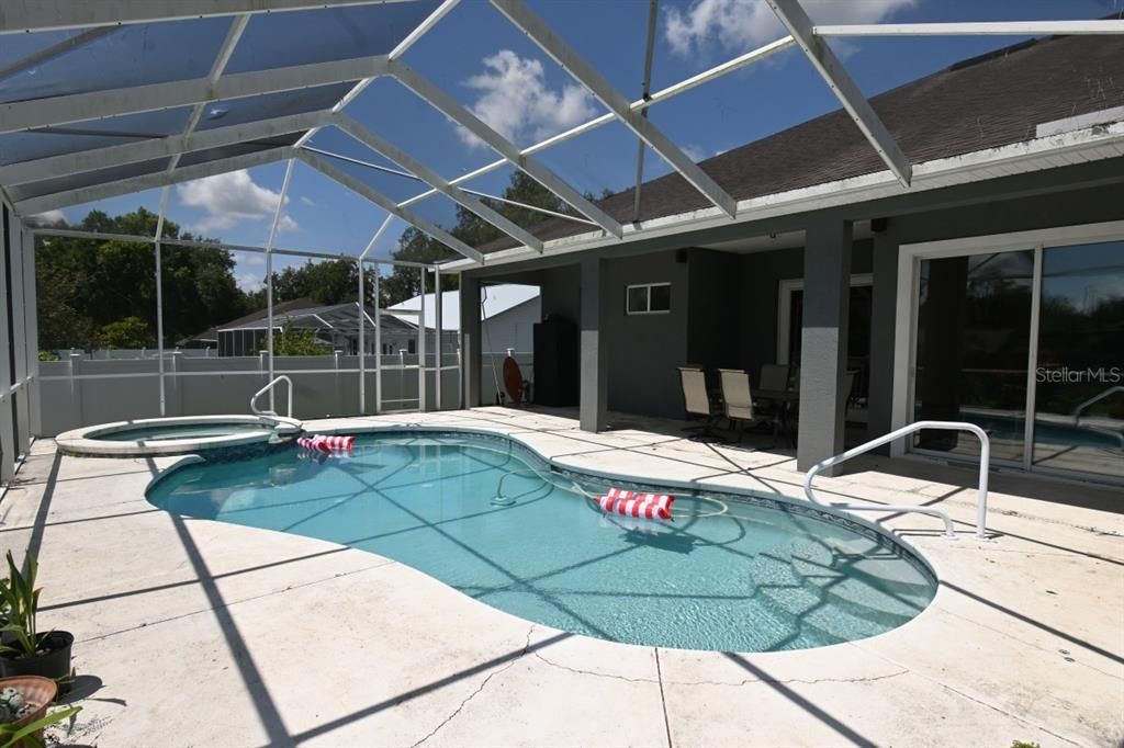En Venta: $497,000 (4 camas, 3 baños, 2360 Pies cuadrados)