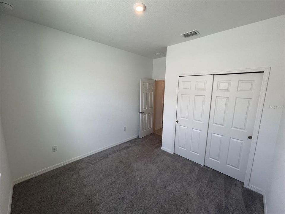 For Rent: $2,100 (4 beds, 2 baths, 1816 Square Feet)