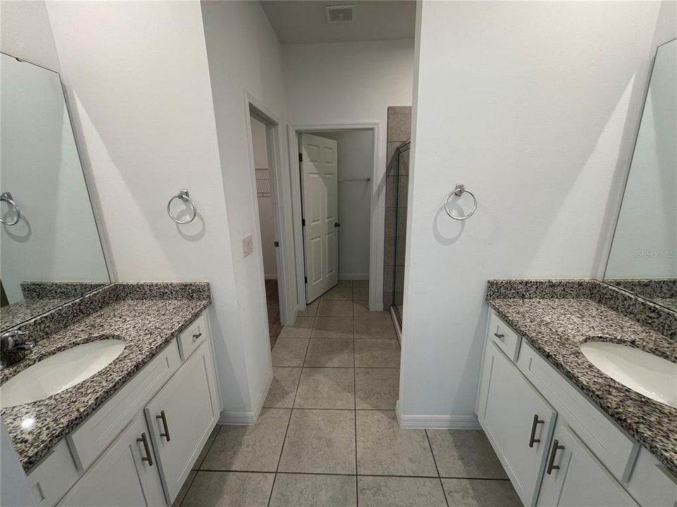 For Rent: $2,100 (4 beds, 2 baths, 1816 Square Feet)