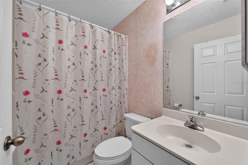 На продажу: $179,900 (2 спален, 2 ванн, 1550 Квадратных фут)