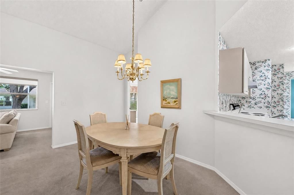 На продажу: $179,900 (2 спален, 2 ванн, 1550 Квадратных фут)