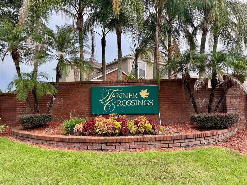 For Rent: $2,750 (4 beds, 2 baths, 1952 Square Feet)
