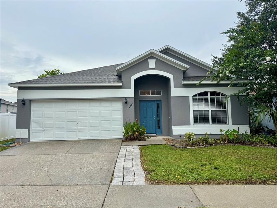 For Rent: $2,750 (4 beds, 2 baths, 1952 Square Feet)