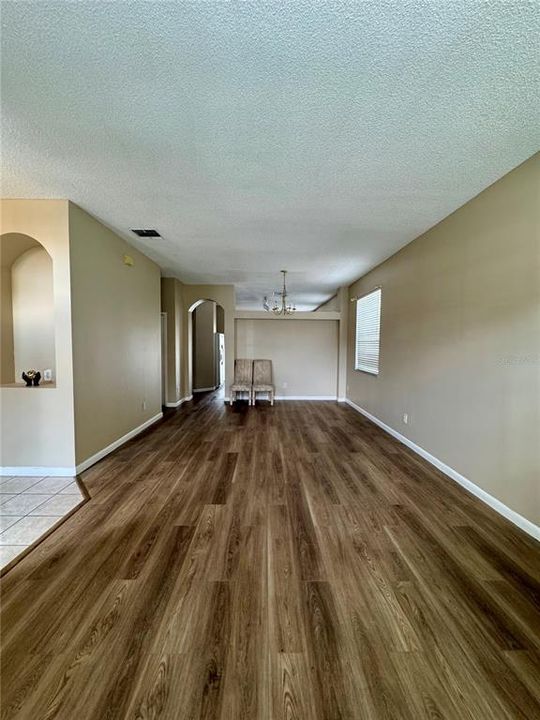 For Rent: $2,750 (4 beds, 2 baths, 1952 Square Feet)