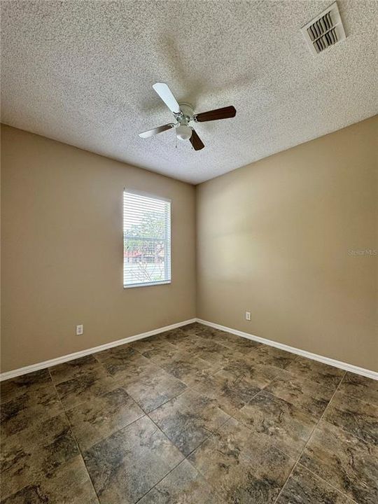For Rent: $2,750 (4 beds, 2 baths, 1952 Square Feet)