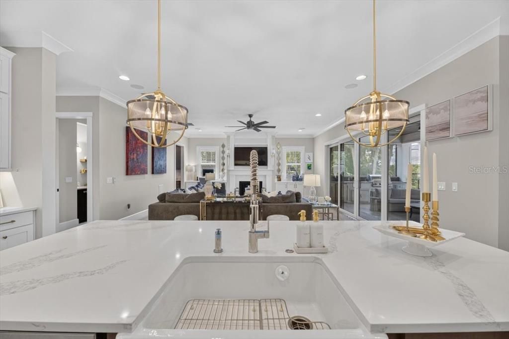 En Venta: $3,499,000 (5 camas, 4 baños, 5077 Pies cuadrados)