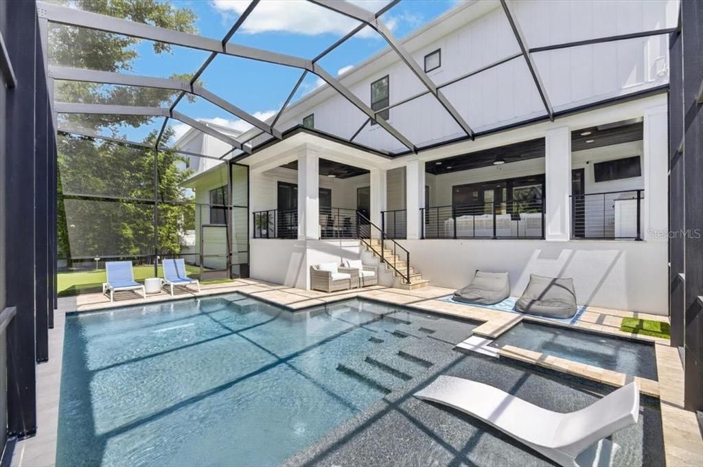 En Venta: $3,499,000 (5 camas, 4 baños, 5077 Pies cuadrados)