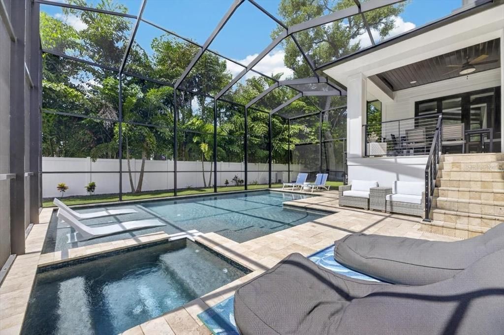 En Venta: $3,499,000 (5 camas, 4 baños, 5077 Pies cuadrados)