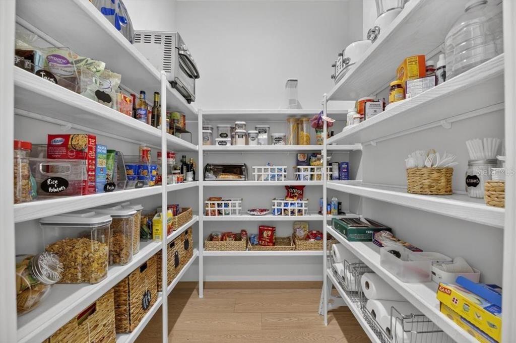 En Venta: $3,499,000 (5 camas, 4 baños, 5077 Pies cuadrados)