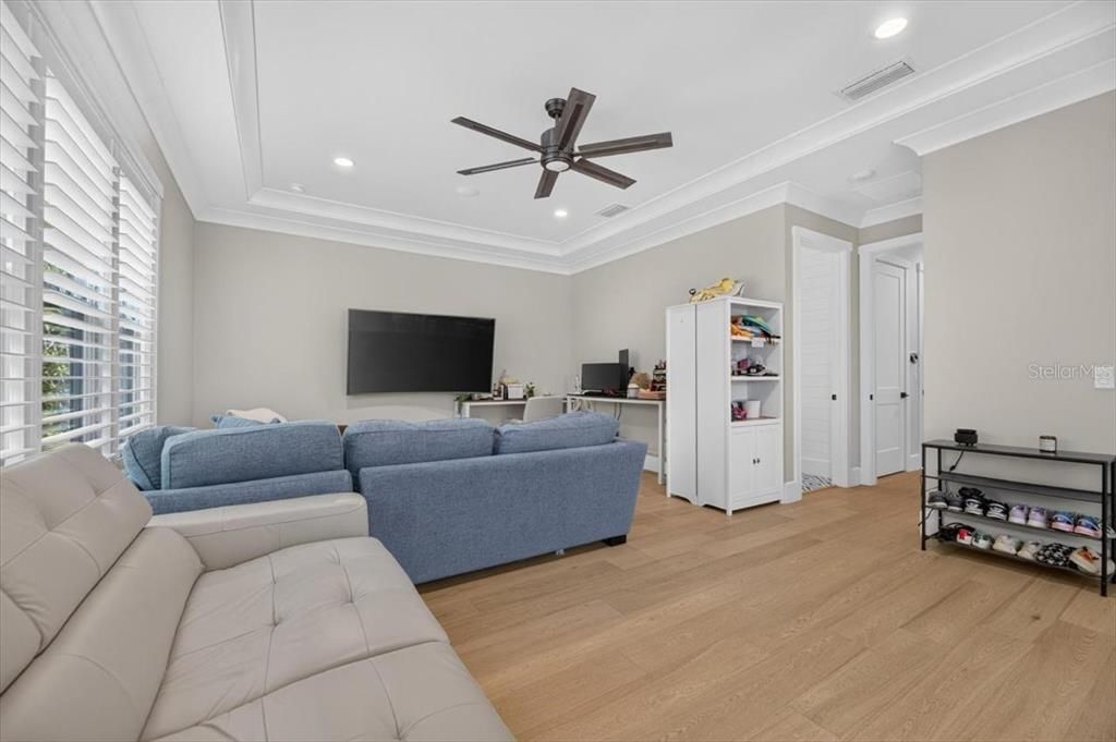 En Venta: $3,499,000 (5 camas, 4 baños, 5077 Pies cuadrados)