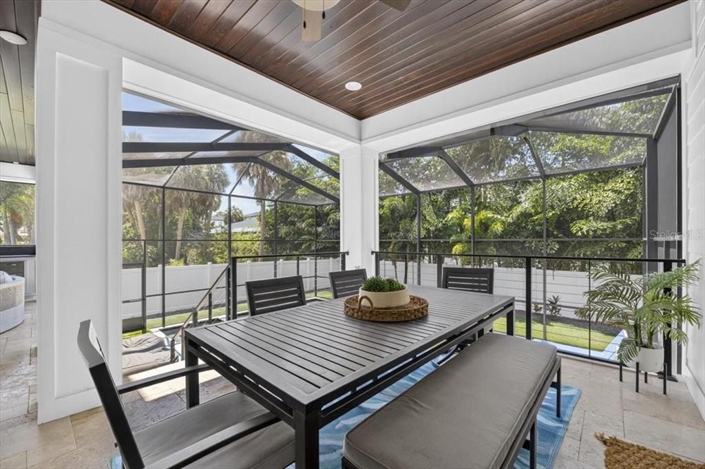 En Venta: $3,499,000 (5 camas, 4 baños, 5077 Pies cuadrados)