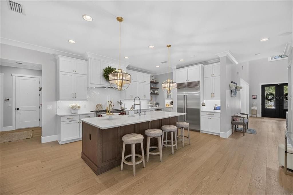 En Venta: $3,499,000 (5 camas, 4 baños, 5077 Pies cuadrados)