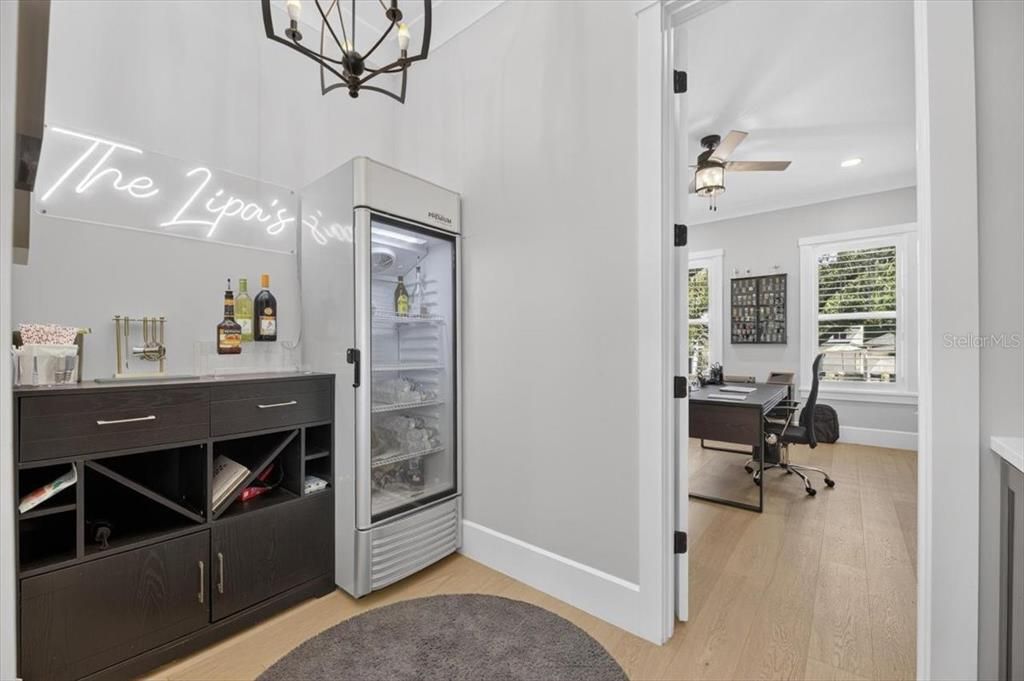 En Venta: $3,499,000 (5 camas, 4 baños, 5077 Pies cuadrados)