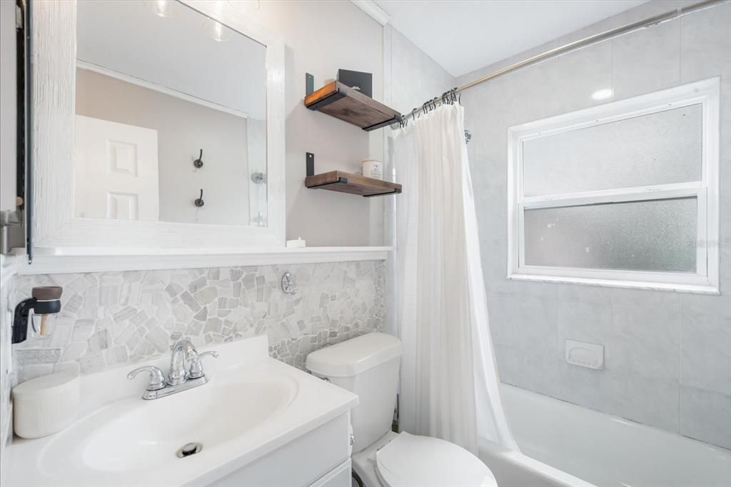 На продажу: $475,000 (3 спален, 2 ванн, 1341 Квадратных фут)
