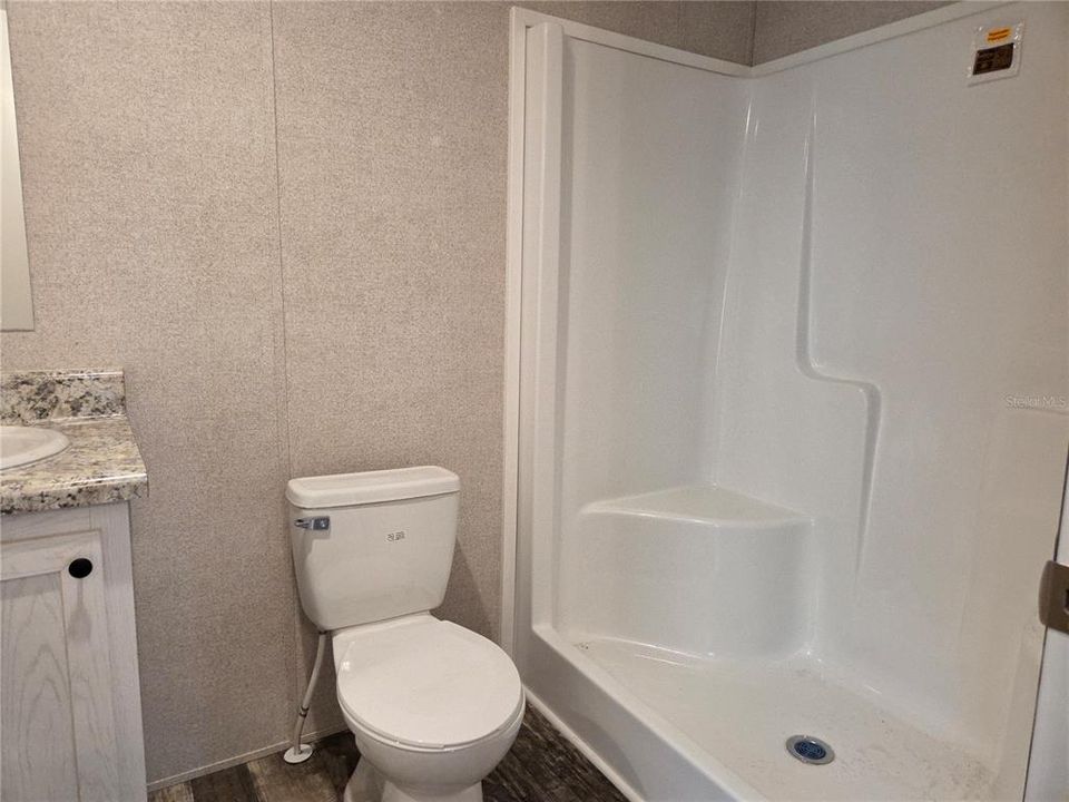 На продажу: $228,000 (2 спален, 2 ванн, 825 Квадратных фут)