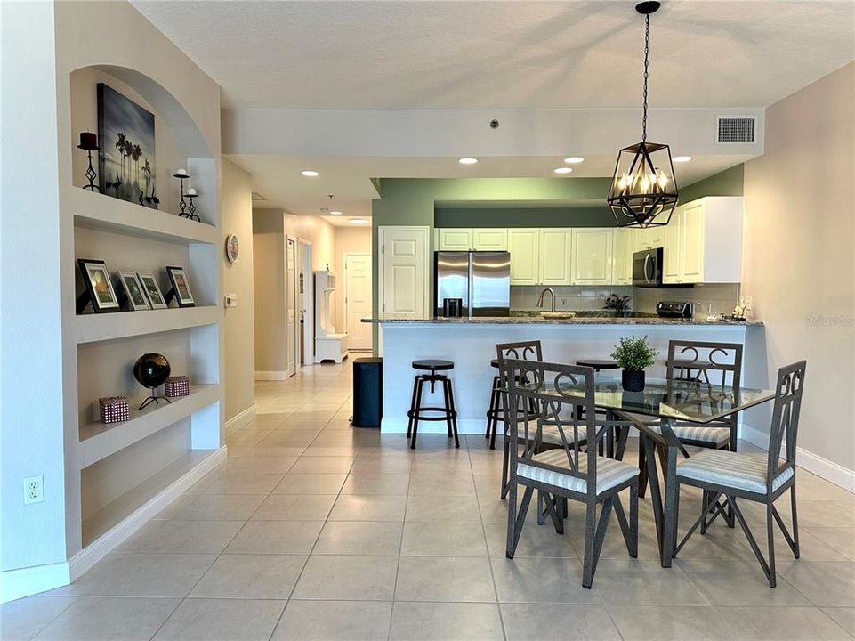 : $449,000 (3 camas, 2 baños, 1698 Pies cuadrados)
