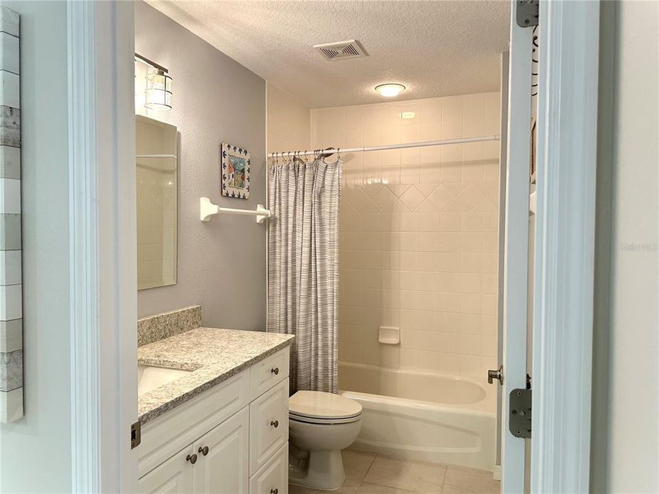 : $449,000 (3 camas, 2 baños, 1698 Pies cuadrados)