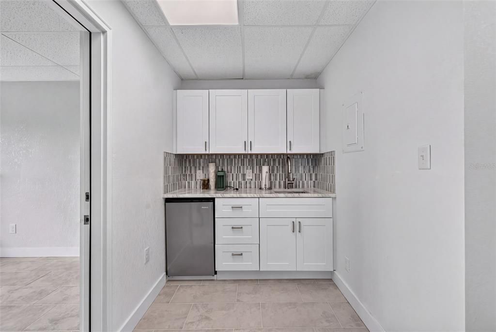 For Sale: $175,000 (0 beds, 0 baths, 968 Square Feet)