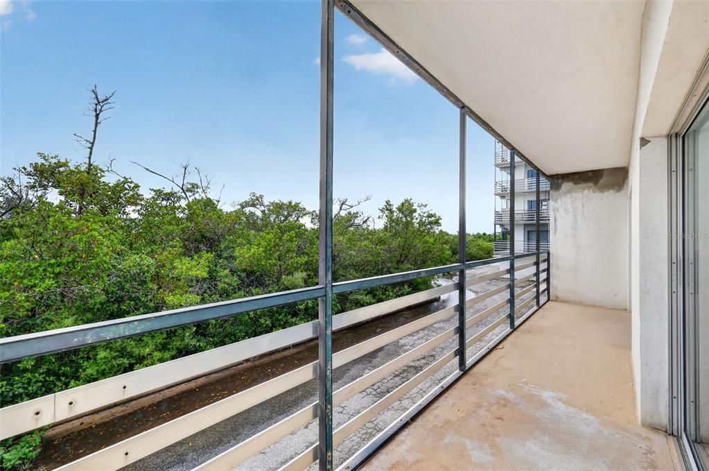 For Sale: $175,000 (0 beds, 0 baths, 968 Square Feet)