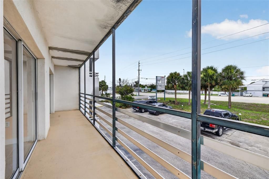 For Sale: $175,000 (0 beds, 0 baths, 968 Square Feet)