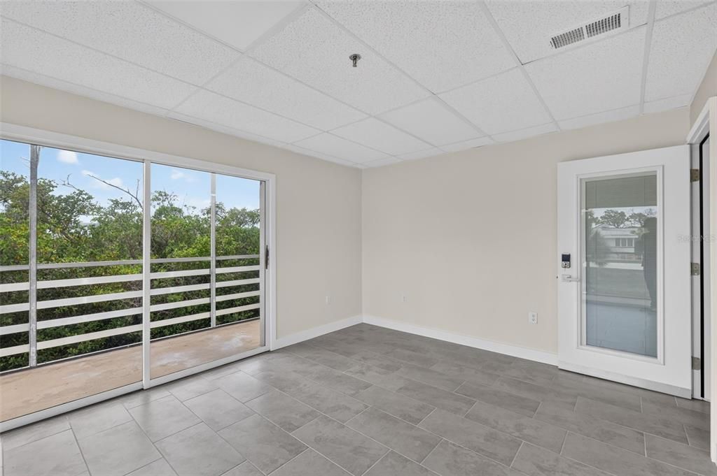 For Sale: $175,000 (0 beds, 0 baths, 968 Square Feet)