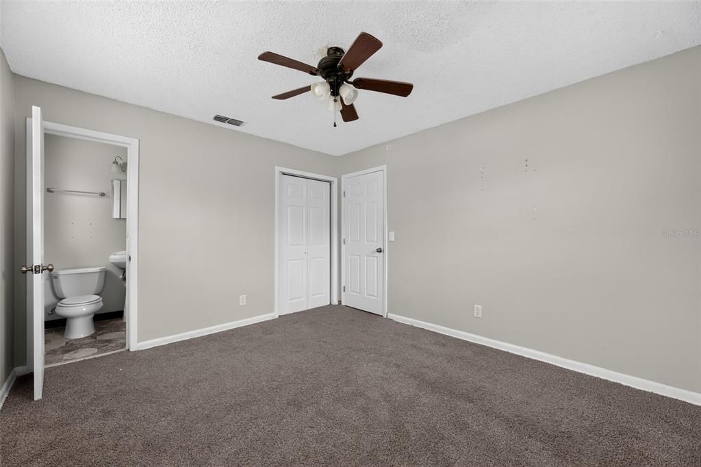 Active With Contract: $170,000 (3 beds, 2 baths, 1351 Square Feet)