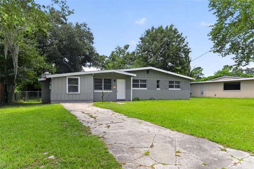 Active With Contract: $170,000 (3 beds, 2 baths, 1351 Square Feet)