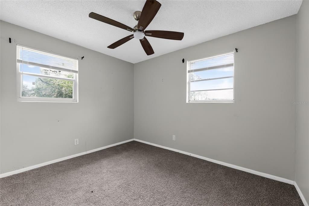 Active With Contract: $170,000 (3 beds, 2 baths, 1351 Square Feet)