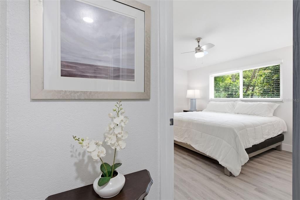 For Sale: $447,500 (3 beds, 2 baths, 1305 Square Feet)