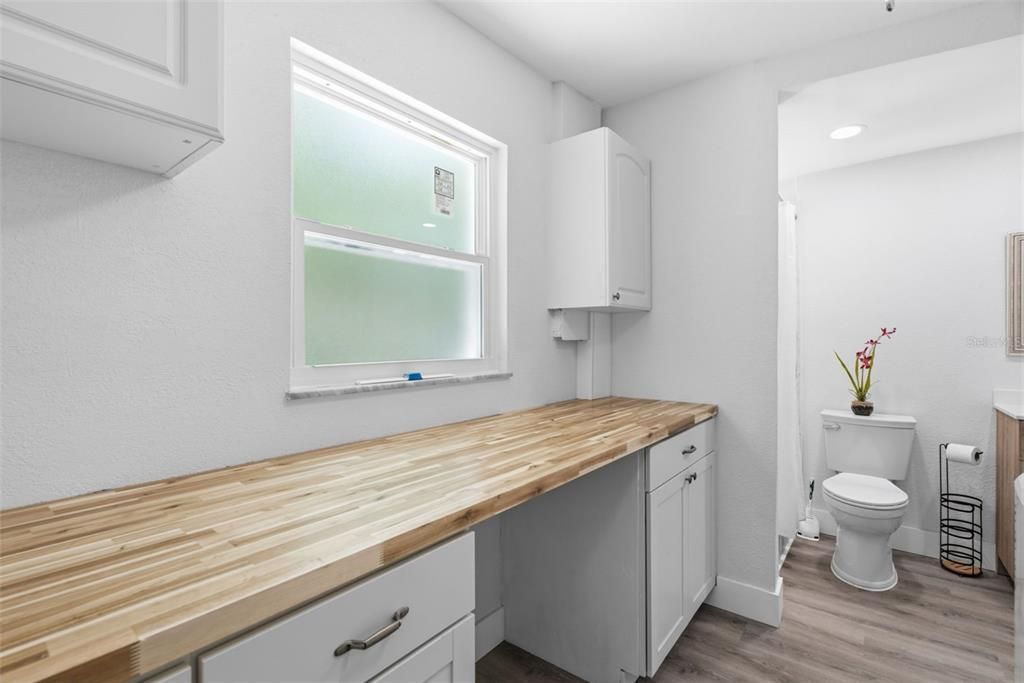 For Sale: $447,500 (3 beds, 2 baths, 1305 Square Feet)