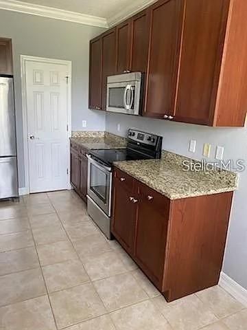 For Rent: $2,600 (3 beds, 3 baths, 1826 Square Feet)