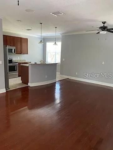For Rent: $2,600 (3 beds, 3 baths, 1826 Square Feet)