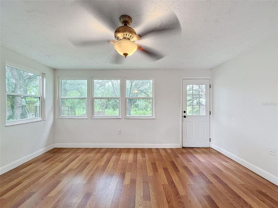 Activo con contrato: $199,000 (2 camas, 1 baños, 998 Pies cuadrados)