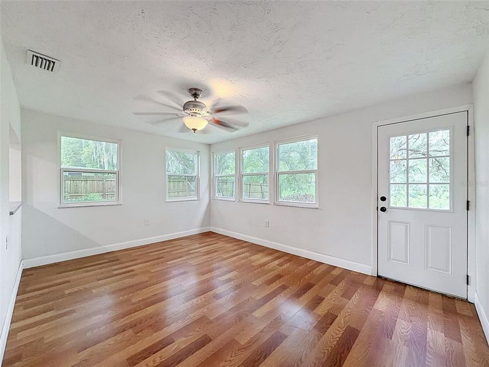Activo con contrato: $199,000 (2 camas, 1 baños, 998 Pies cuadrados)